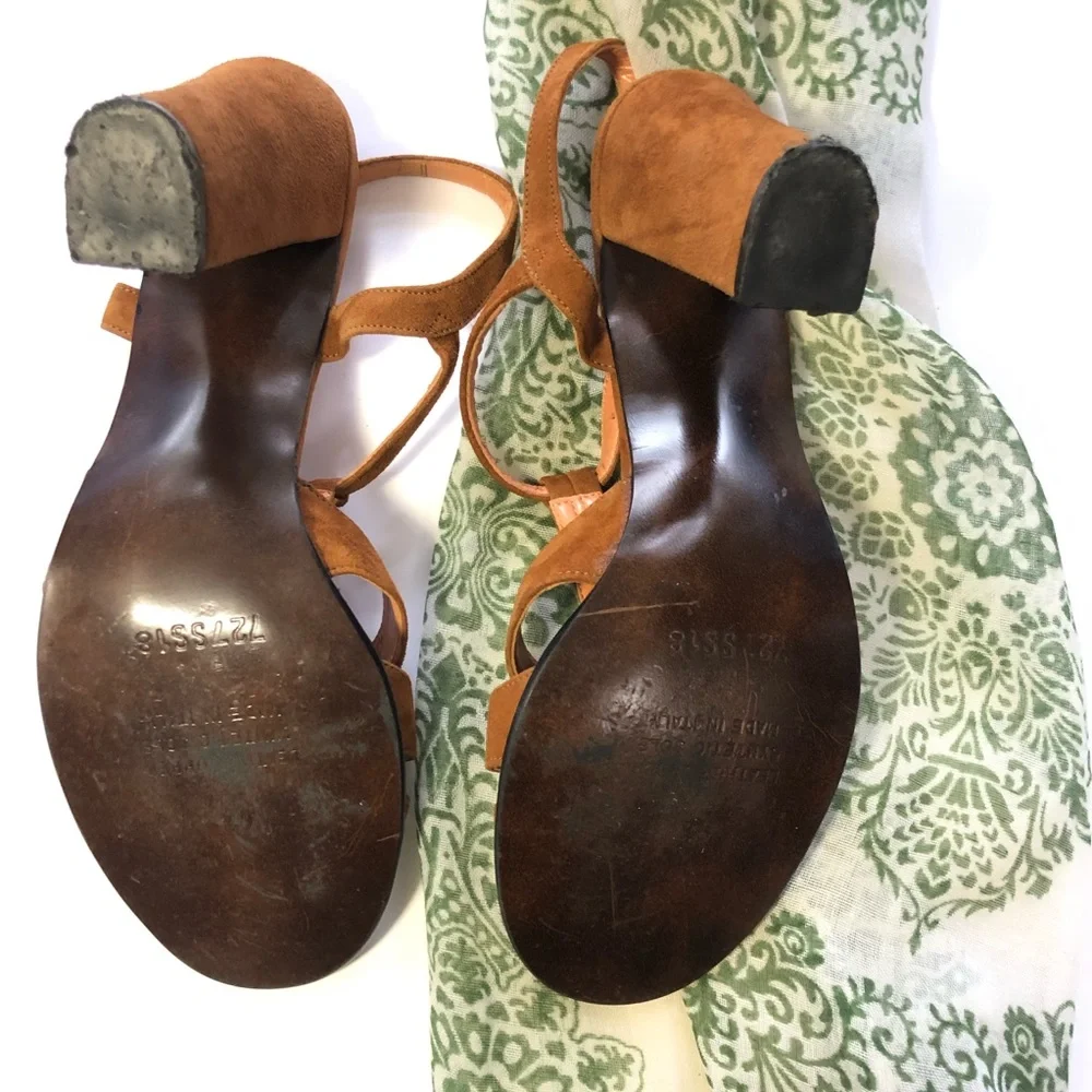 Vtg Tempos Suede Leather Block Heel Strap Sandals